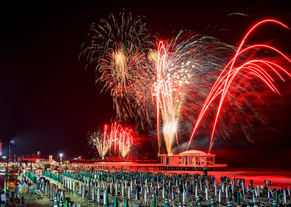 Notte dei Fuochi Senigallia: Spettacolo e B&B alla Garbatina